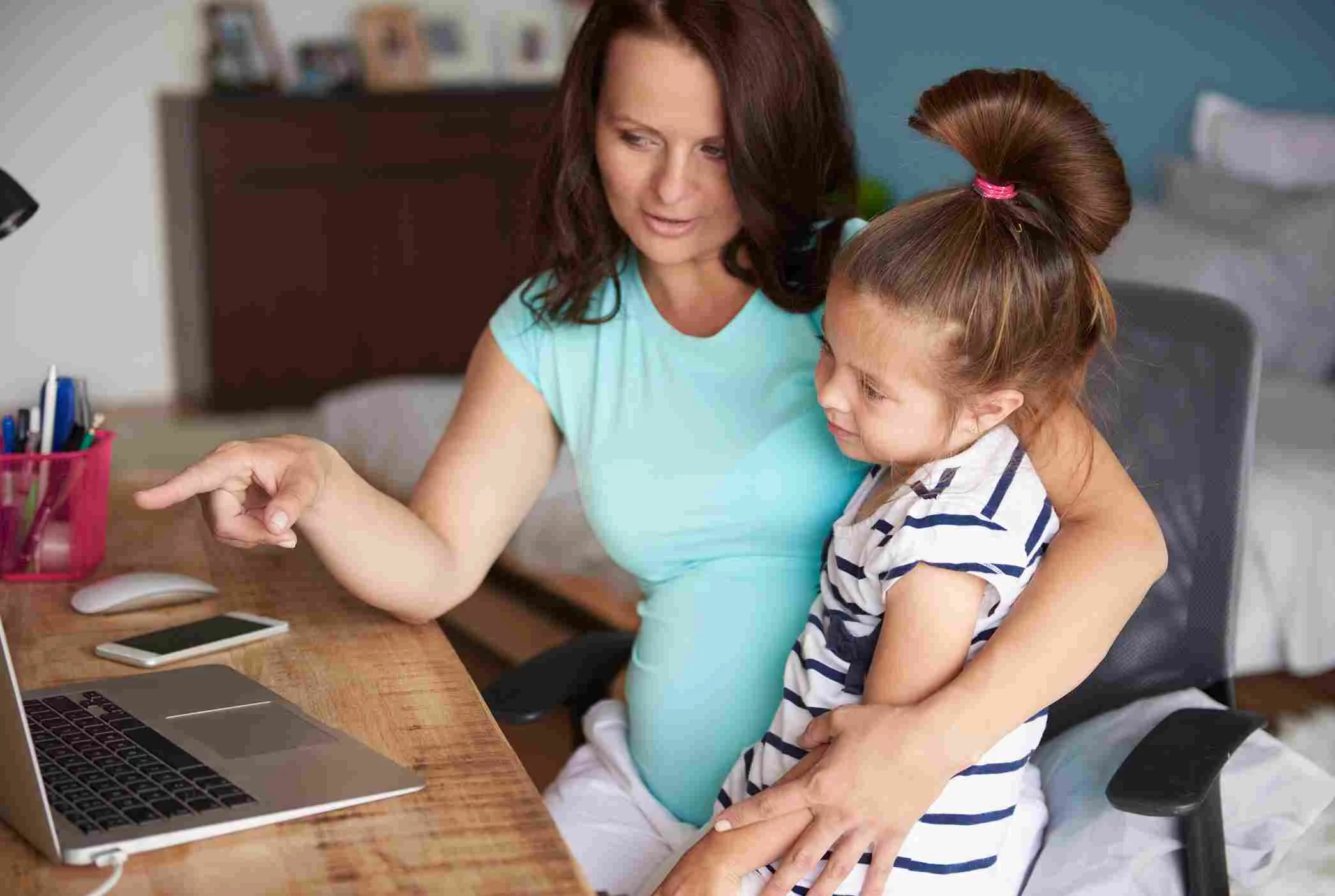 Is There Help for Single Mothers in Florida - Esther