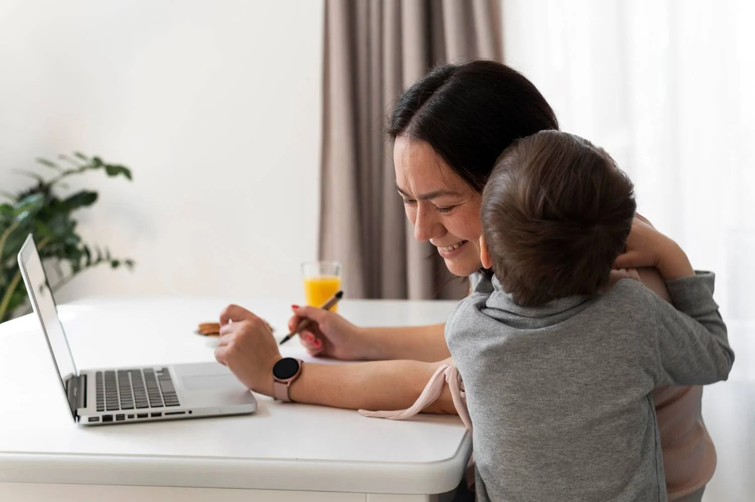 How to Get a Grant as a Single Mom - Esther